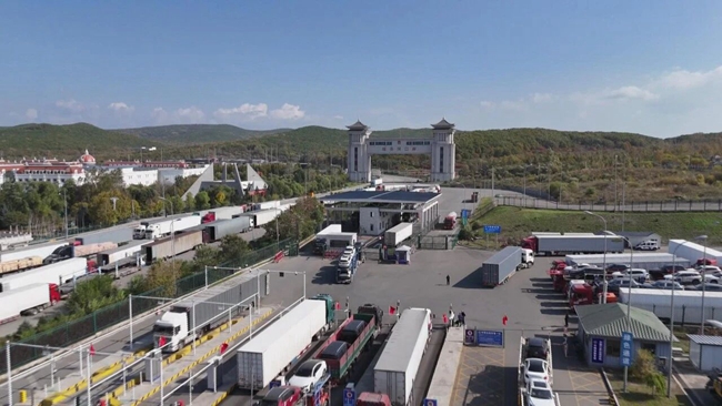 【開放發展躍升計劃·通道擴能賦能行動】綏芬河公路口岸前9個月貨運通關車輛創新高